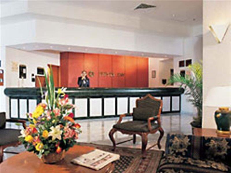 Fiesta Inn Guadalajara Expo Zapopan Exteriör bild