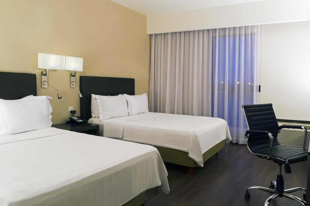 Fiesta Inn Guadalajara Expo Zapopan Exteriör bild